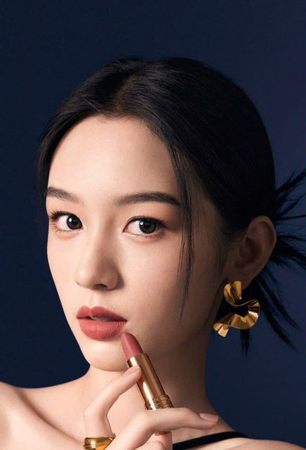 Son Lancome 200 L&rsquo;Absolu Rouge Drama Matte - H&igrave;nh ảnh sản phẩm 5