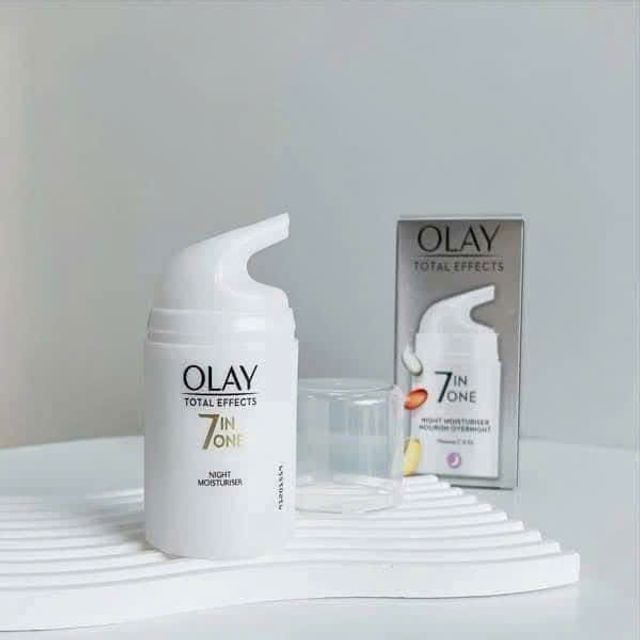 Kem Ng&agrave;y v&agrave; Đ&ecirc;m Olay