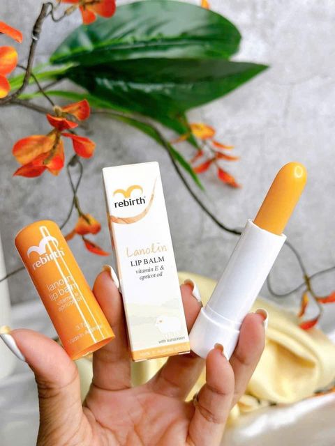 Son Dưỡng M&ocirc;i Rebirth Nhau Thai Cừu 3.7g