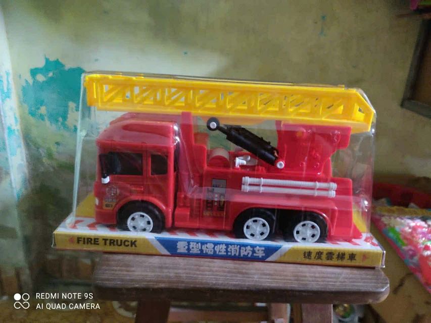 Đồ Chơi Xe &Ocirc; T&ocirc; Cứu Hỏa Thang D&agrave;i 911