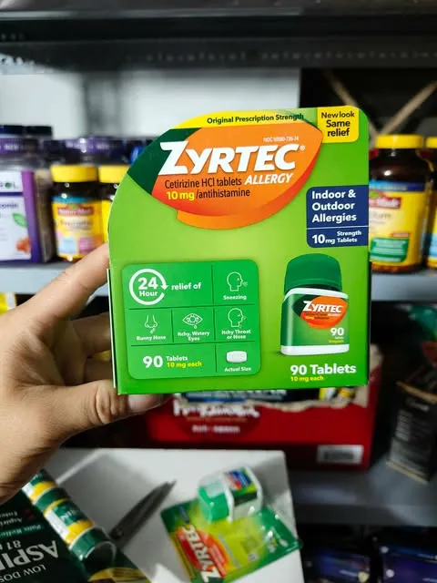 Vi&ecirc;n chống dị ứng Zyrtec