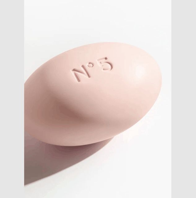 Sản phẩm cao cấp từ Chanel