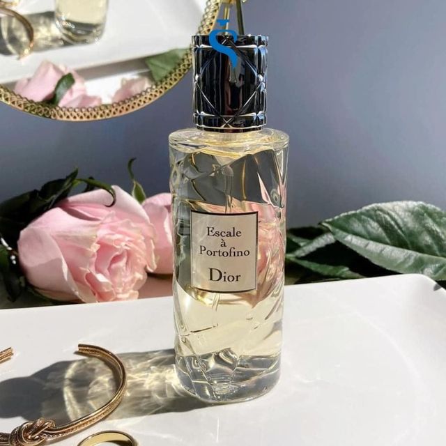 Thiết kế chai nước hoa Dior