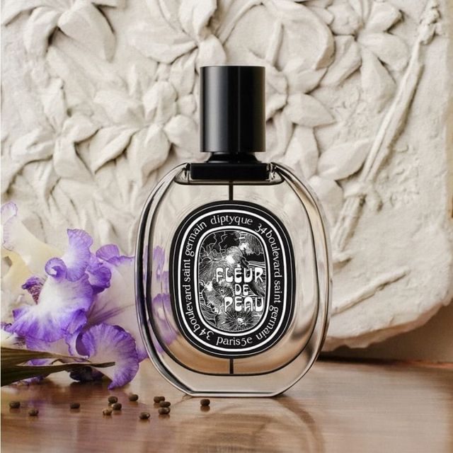 Thiết kế chai nước hoa Diptyque Fleur De Peau