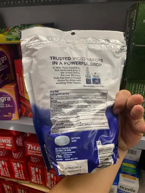 Kẹo ngậm th&ocirc;ng cổ Vicks VapoCool Severe WinterFrost 200 Drops
