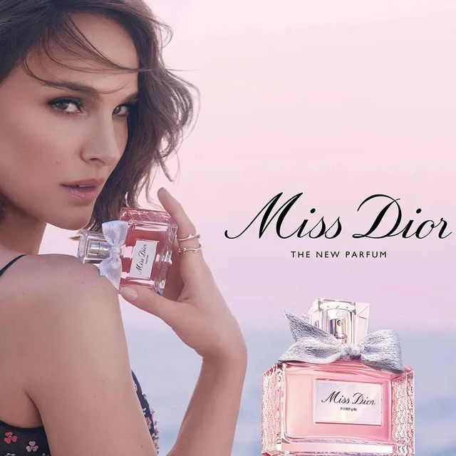 Hương thơm quyến rũ từ Nước Hoa Nữ Mini Dior Miss Dior Parfum