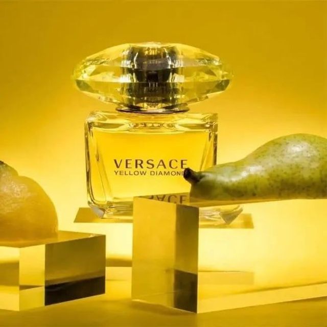 Bảo quản nước hoa Versace