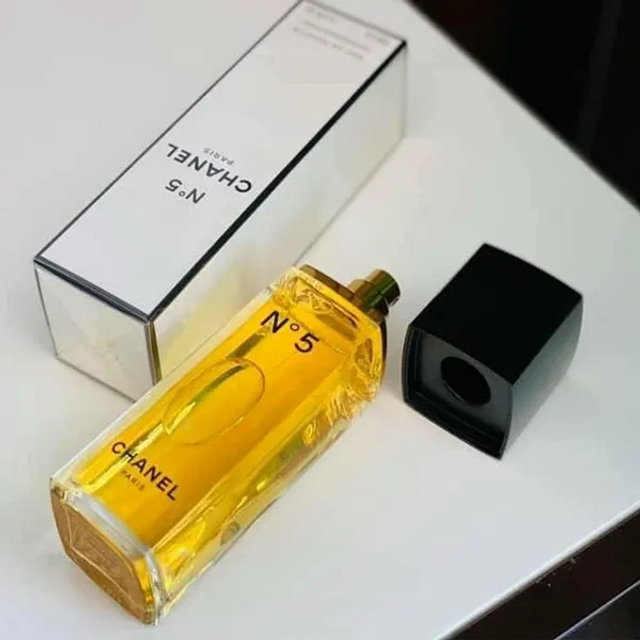 Thiết Kế Sang Trọng