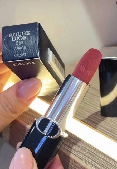 Son m&ocirc;i cao cấp Dior 558