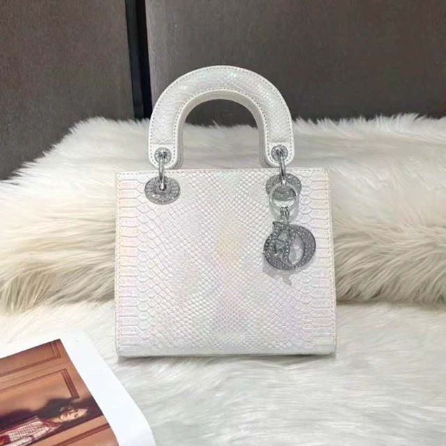 T&uacute;i x&aacute;ch nữ họa tiết rắn kim cương bạc Da thật