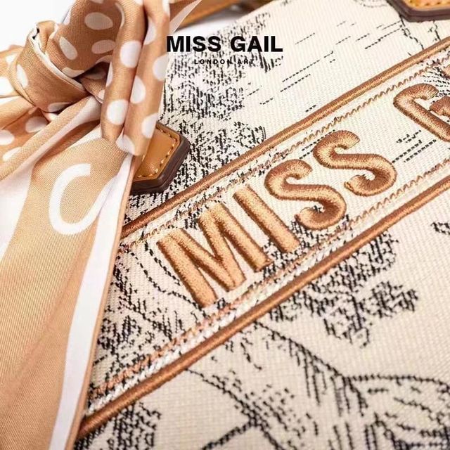 T&uacute;i tote th&ecirc;u hoa 2 M&Agrave;U tinh tế MISS GAIL