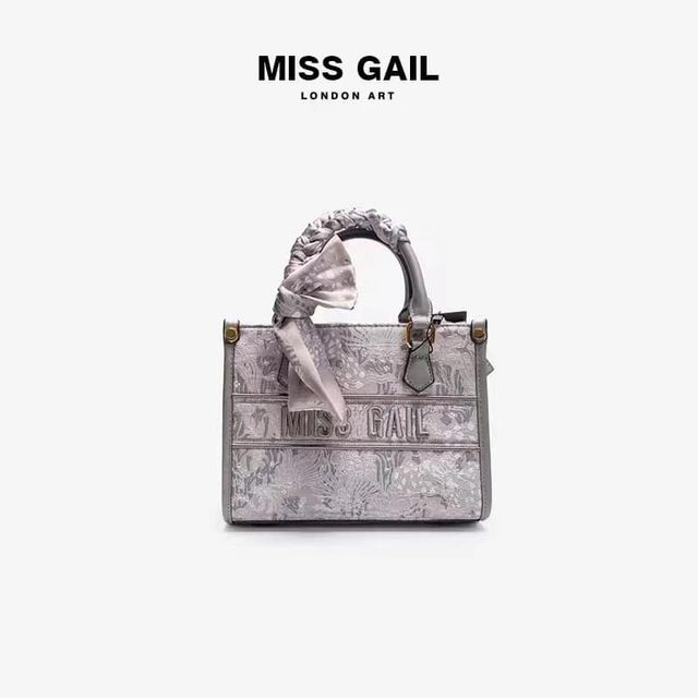 T&uacute;i tote th&ecirc;u hoa 2 M&Agrave;U tinh tế MISS GAIL