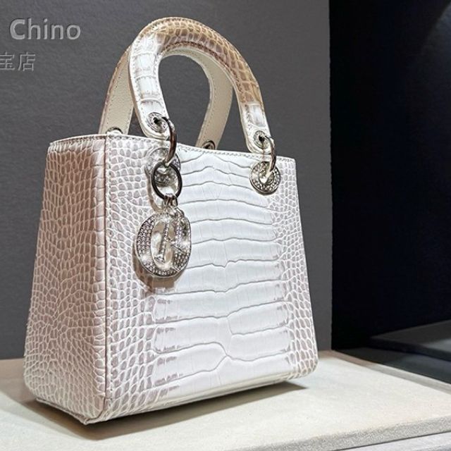 T&uacute;i x&aacute;ch nữ trắng da cao cấp