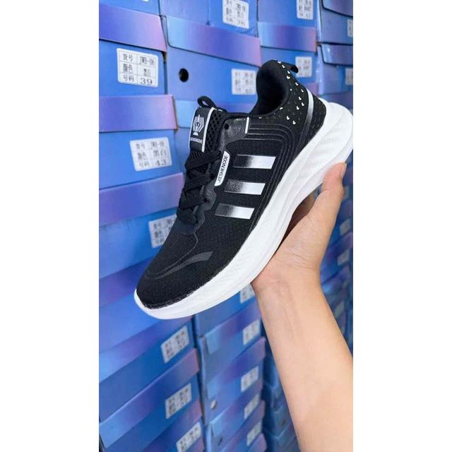 Gi&agrave;y classic UNISEX 4