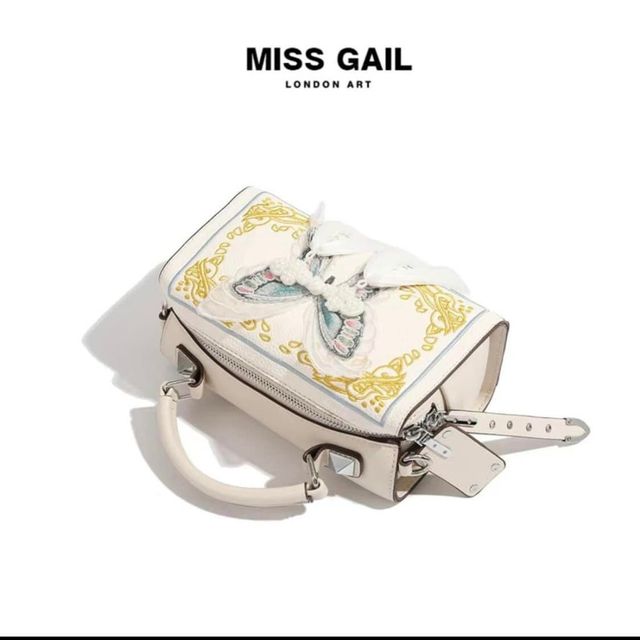 T&uacute;i x&aacute;ch nữ phi&ecirc;n bản giới hạn MISS GAIL th&ecirc;u ngọc tinh tế