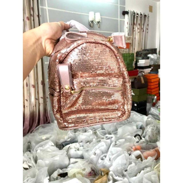 Balo mini phối đồ si&ecirc;u chất khi đi chơi