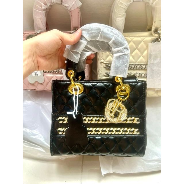 T&uacute;i x&aacute;ch Nữ D&aacute;ng Vu&ocirc;ng Size 20 Họa tiết đ&iacute;nh đ&aacute; bling bling