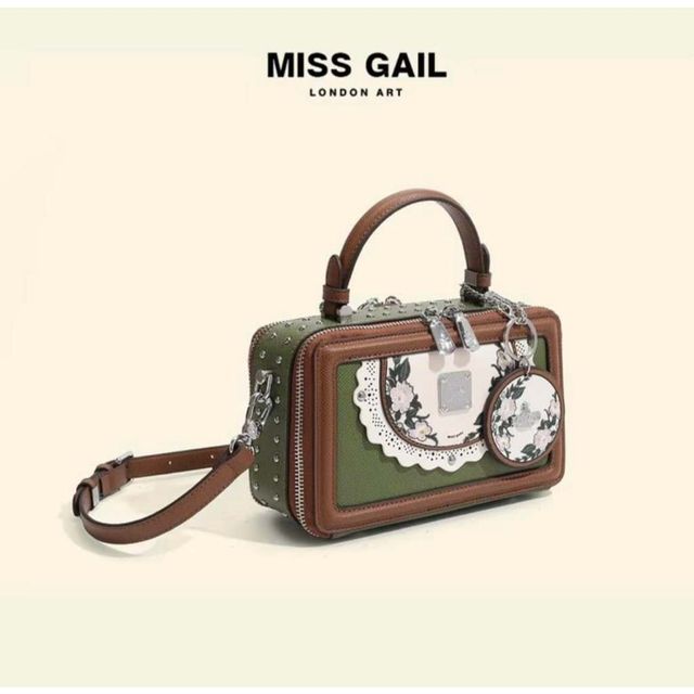T&uacute;i x&aacute;ch Nữ MISS GAIL Hộp Chữ Nhật Charme Tr&ograve;n XANH L&Aacute; Kh&oacute;a Trắng