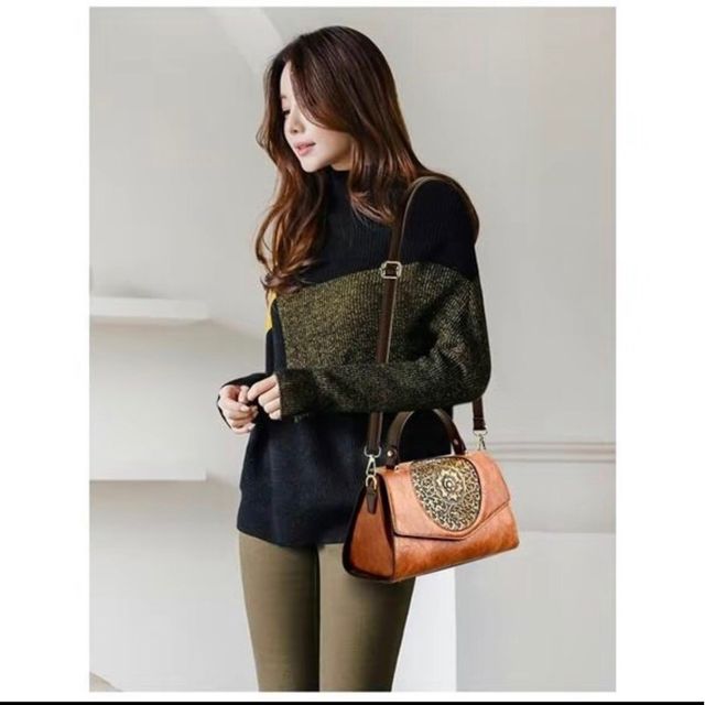 T&uacute;i x&aacute;ch Nữ Da B&ograve; Xuất &Acirc;u Khắc Size 28