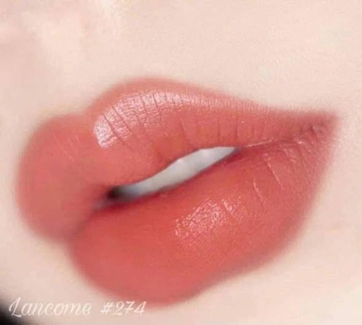 Son Lanc&ocirc;me 274 French Tea Mini on model