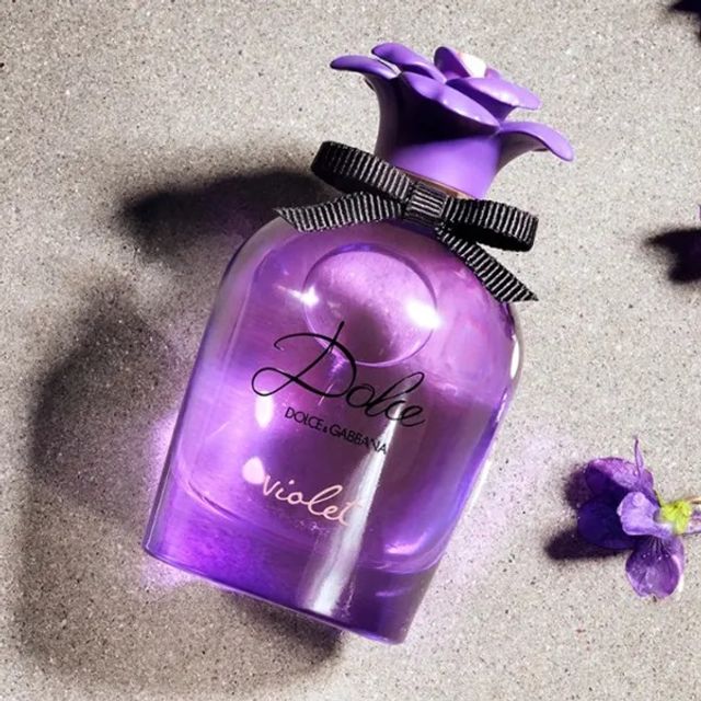 Nốt hương giữa quyến rũ của Dolce Violet