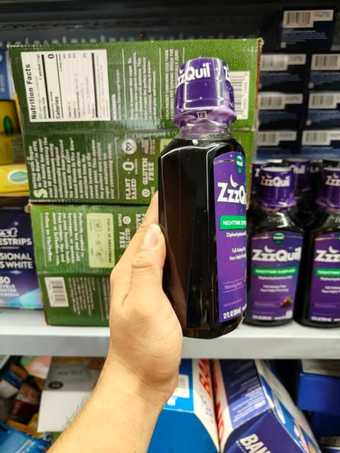 Siro ngủ Vicks Nyquil ZzzQuil