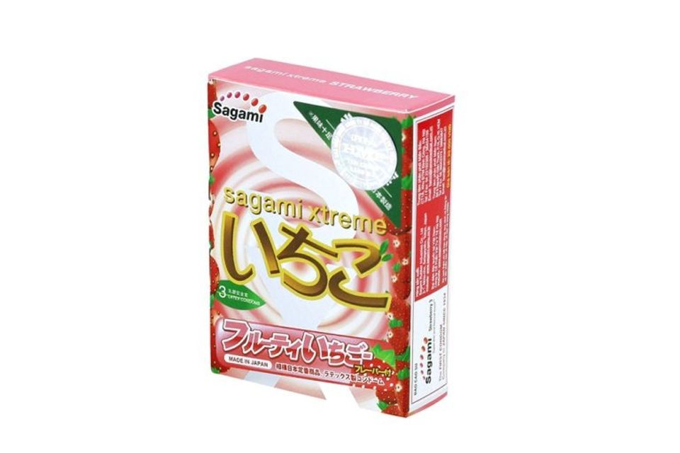 Bao Cao Su Sagami Xtreme Strawberry 2