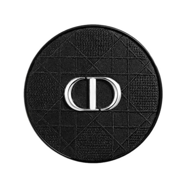 Chất liệu cao cấp của vỏ hộp Dior