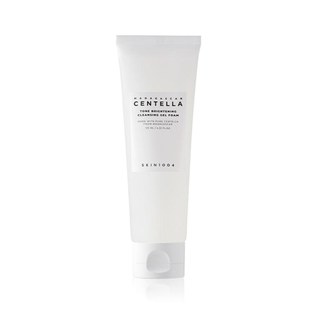 Sữa rửa mặt Skin1004 Madagascar Centella Tone Brightening Cleansing Gel Foam