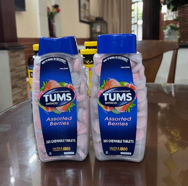 Vi&ecirc;n nhai TUMS với hương vị tr&aacute;i c&acirc;y