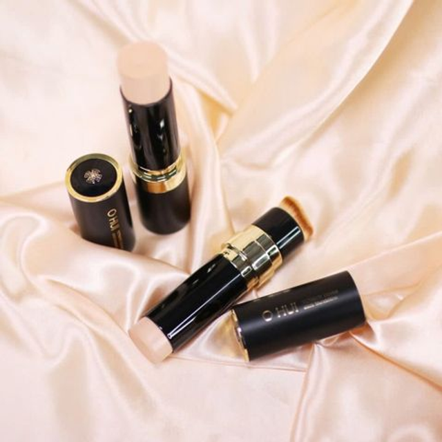 Kem Nền Ohui Ultimate Cover Stick Foundation