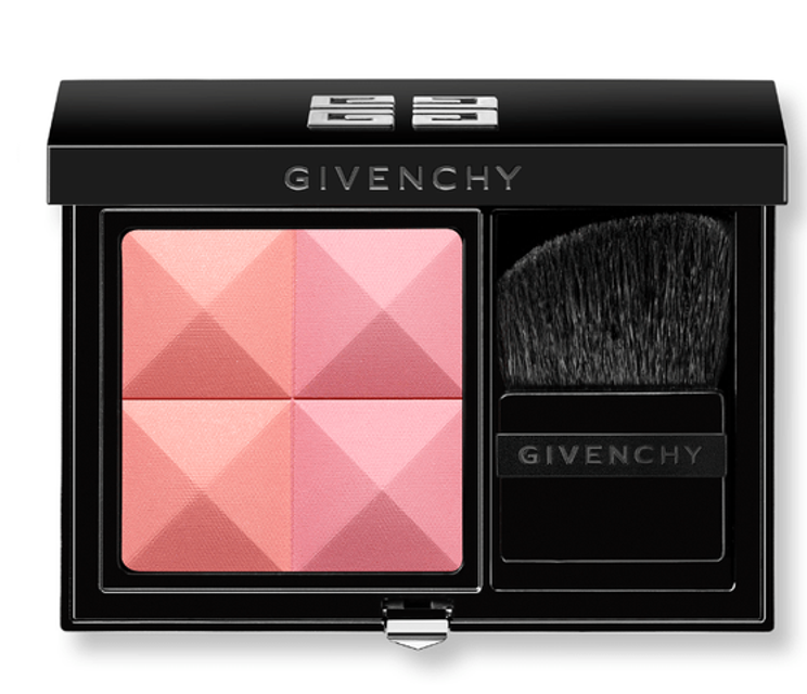 Phong c&aacute;ch trang điểm với Phấn M&aacute; Hồng Givenchy