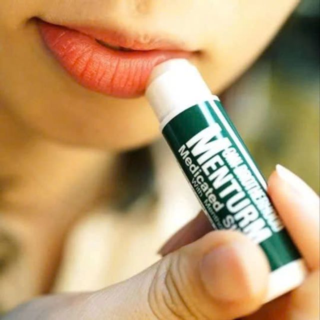 Son Dưỡng M&ocirc;i Menturm Omi Medicated Stick