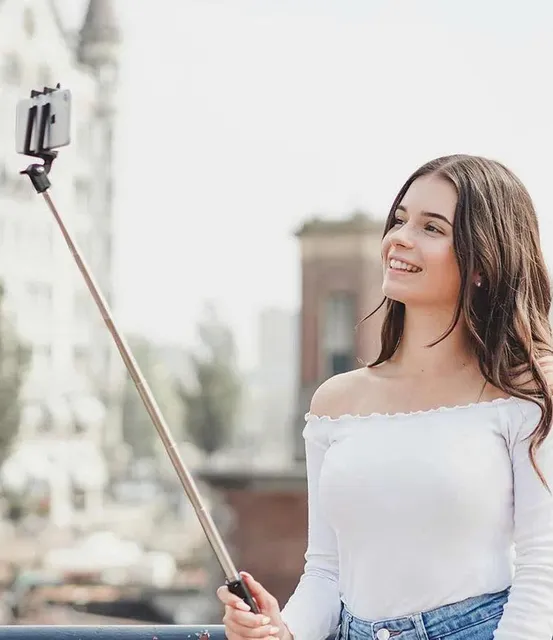 Gậy chụp ảnh kh&ocirc;ng d&acirc;y Fresh 'n Rebel Wireless Selfie Stick