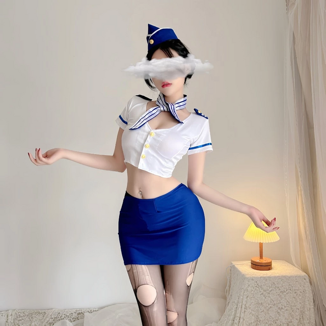 Cosplay Thư K&yacute; &Ocirc;m Body