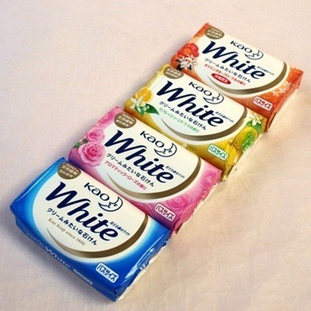 X&agrave; ph&ograve;ng tắm Kao White Nhật 130g