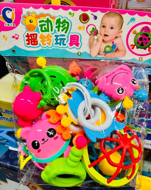 Bộ đồ chơi x&uacute;c xắc cho trẻ sơ sinh 566
