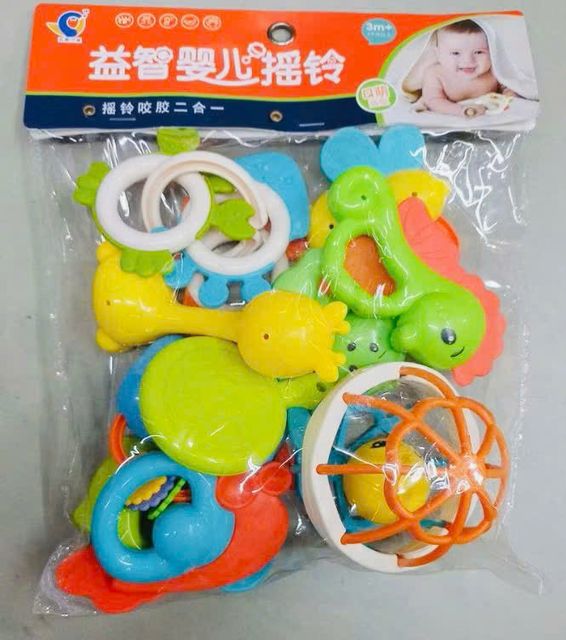Bộ đồ chơi x&uacute;c xắc cho trẻ sơ sinh 566
