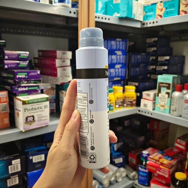 Xịt Chống Nắng Ultra Sheer SPF70