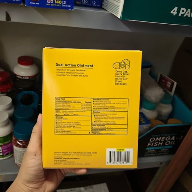 Kem giải quyết bỏng Neosporin