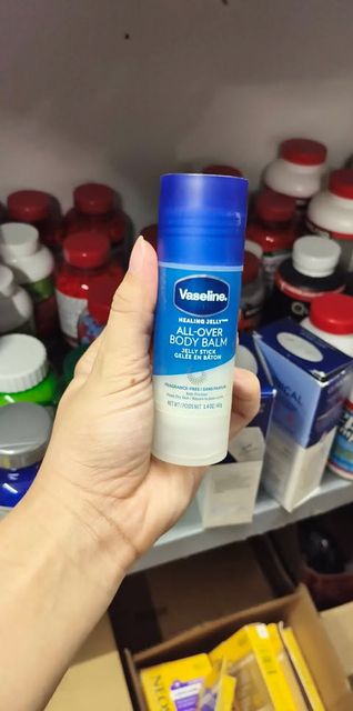 S&aacute;p Dưỡng Ẩm Vaseline Dạng Lăn 40g