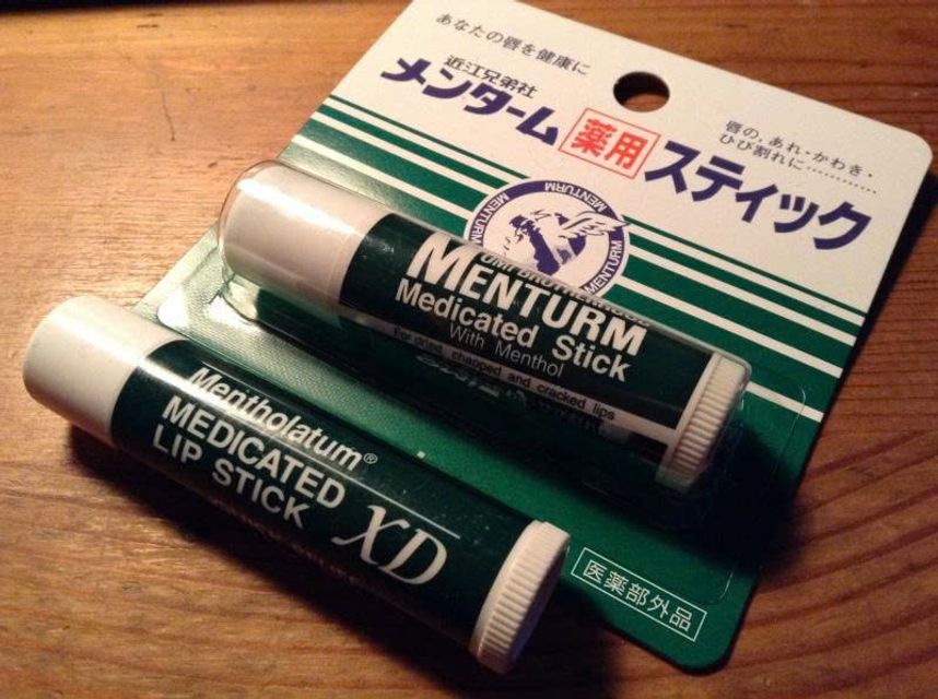 Son dưỡng m&ocirc;i Menturm Omi Medicated Stick XD