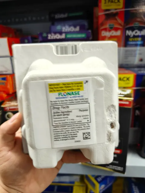 Xịt chống dị ứng Flonase Sensimist