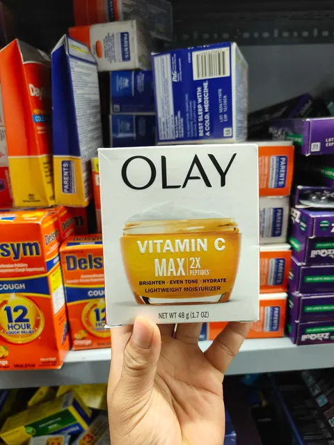 Kem Dưỡng Ẩm Olay Vitamin C Max 2X Peptides