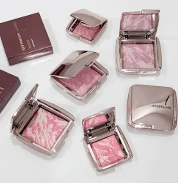 Phấn M&aacute; Hồng Hourglass Ambient Lighting Blush