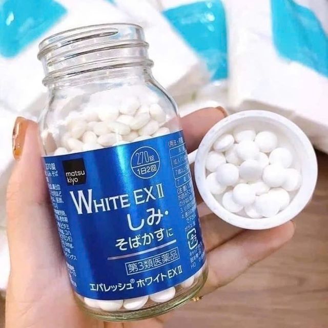 Chiết xuất tự nhi&ecirc;n trong vi&ecirc;n uống trắng da
