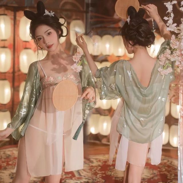 Đồ ngủ cosplay sexy