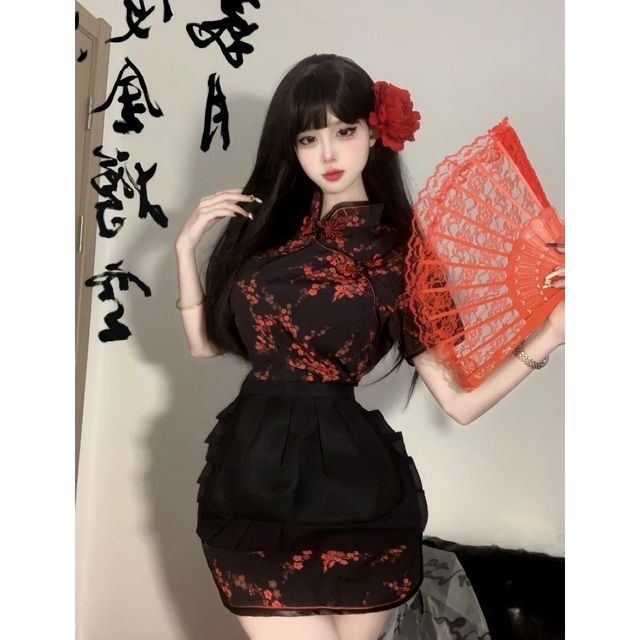 Cosplay Sườn X&aacute;m C&aacute;ch T&acirc;n K&egrave;m Tạp Dề