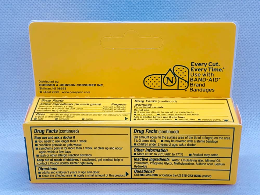 Neosporin bảo vệ vết thương