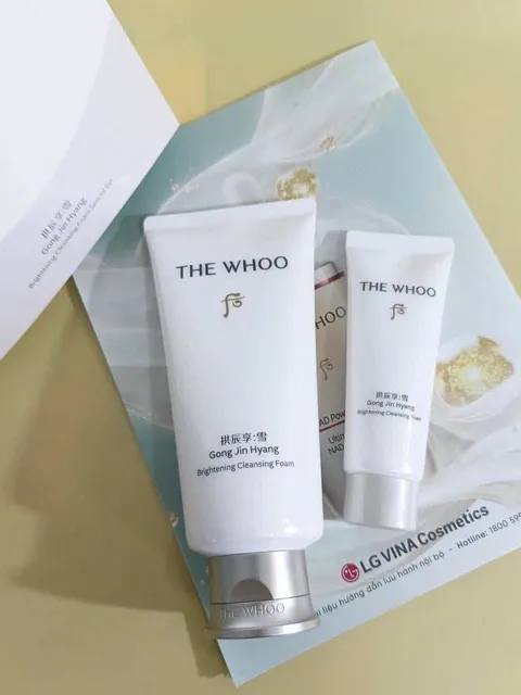 Set Sữa rửa mặt WHOO TRẮNG